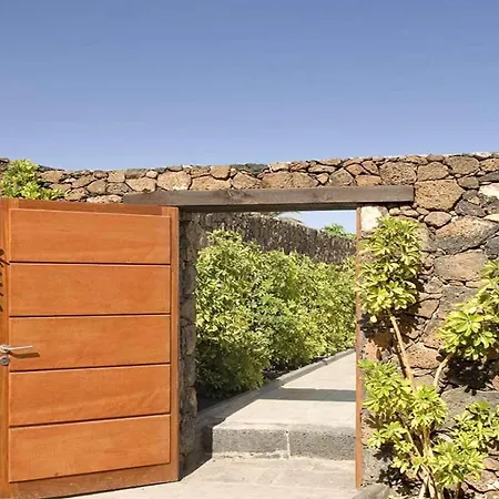 Puerto Del Carmen Sleeps 6 Pool Wifi T691337 Puerto del Carmen (Lanzarote)