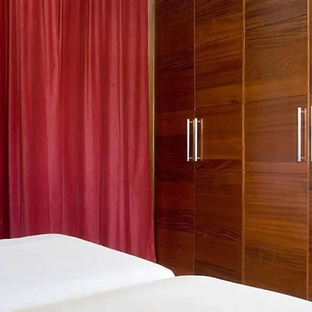 Puerto Del Carmen Sleeps 6 Pool Wifi T691337 Vila *